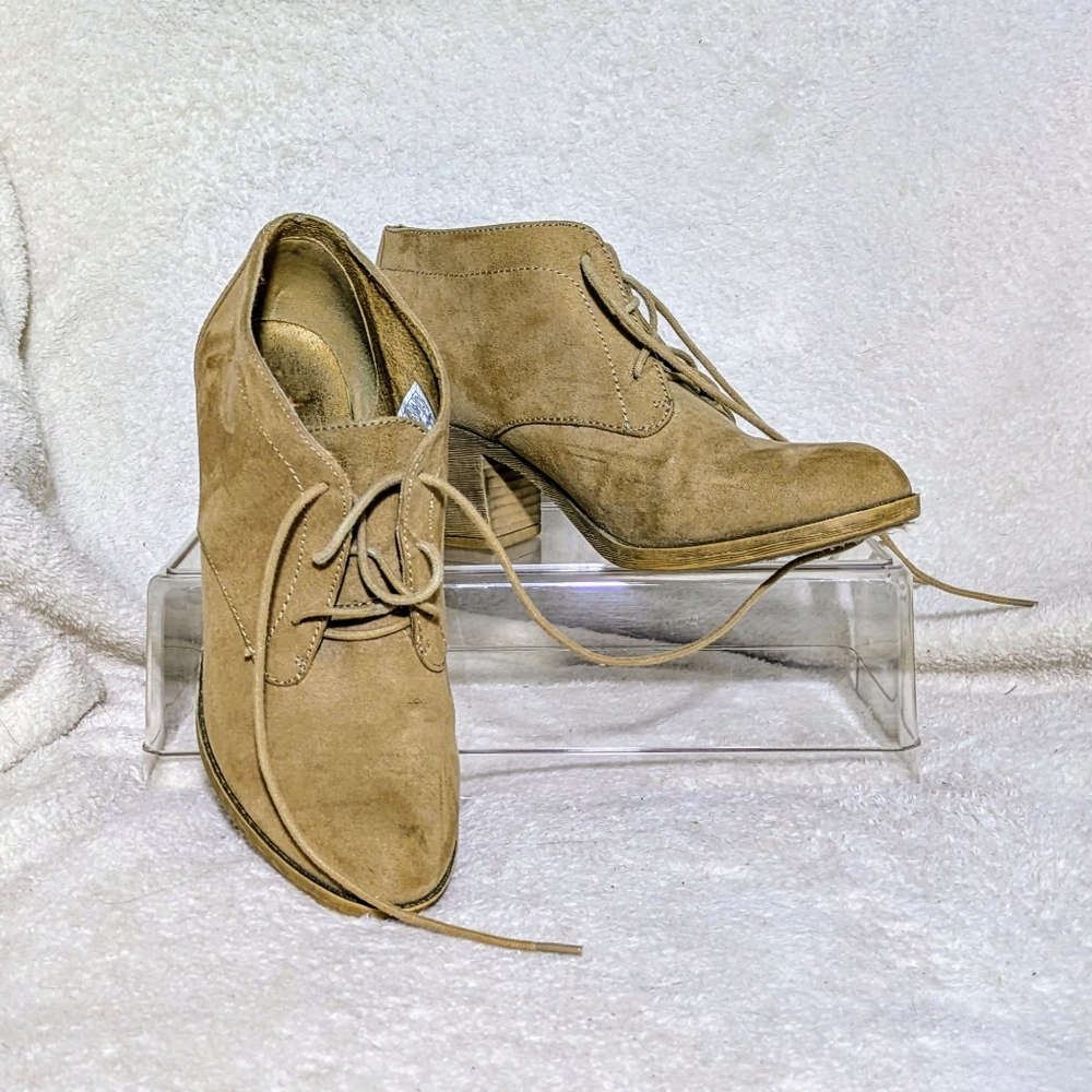 Women's Rocket Dog Heel Faux Suede Tan Lace-up Heeled‎ Booties, Sz 8
